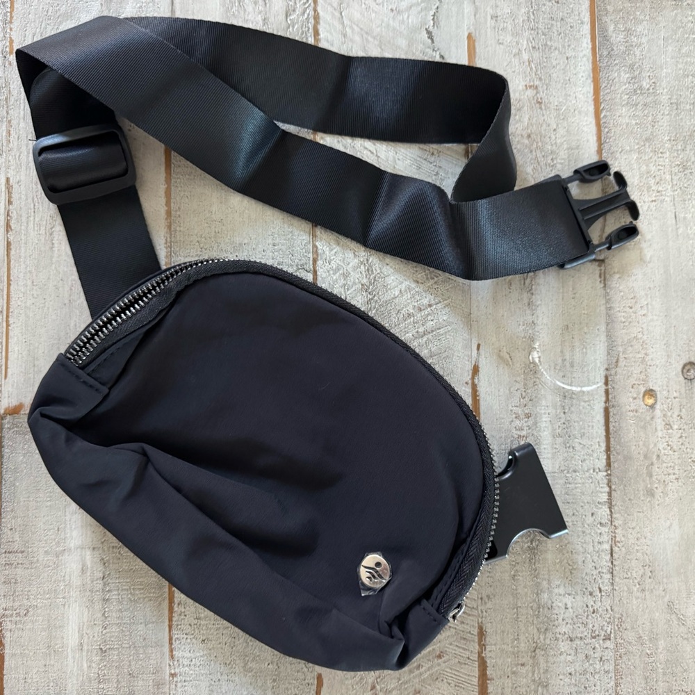 BRAND NEW Black Crossbody Bag